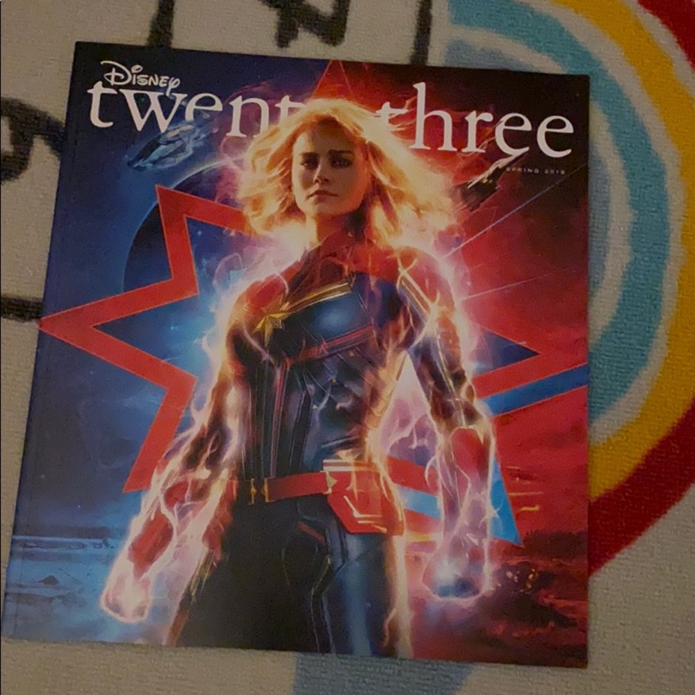 Spring 2019 exclusive Magazine with patch!